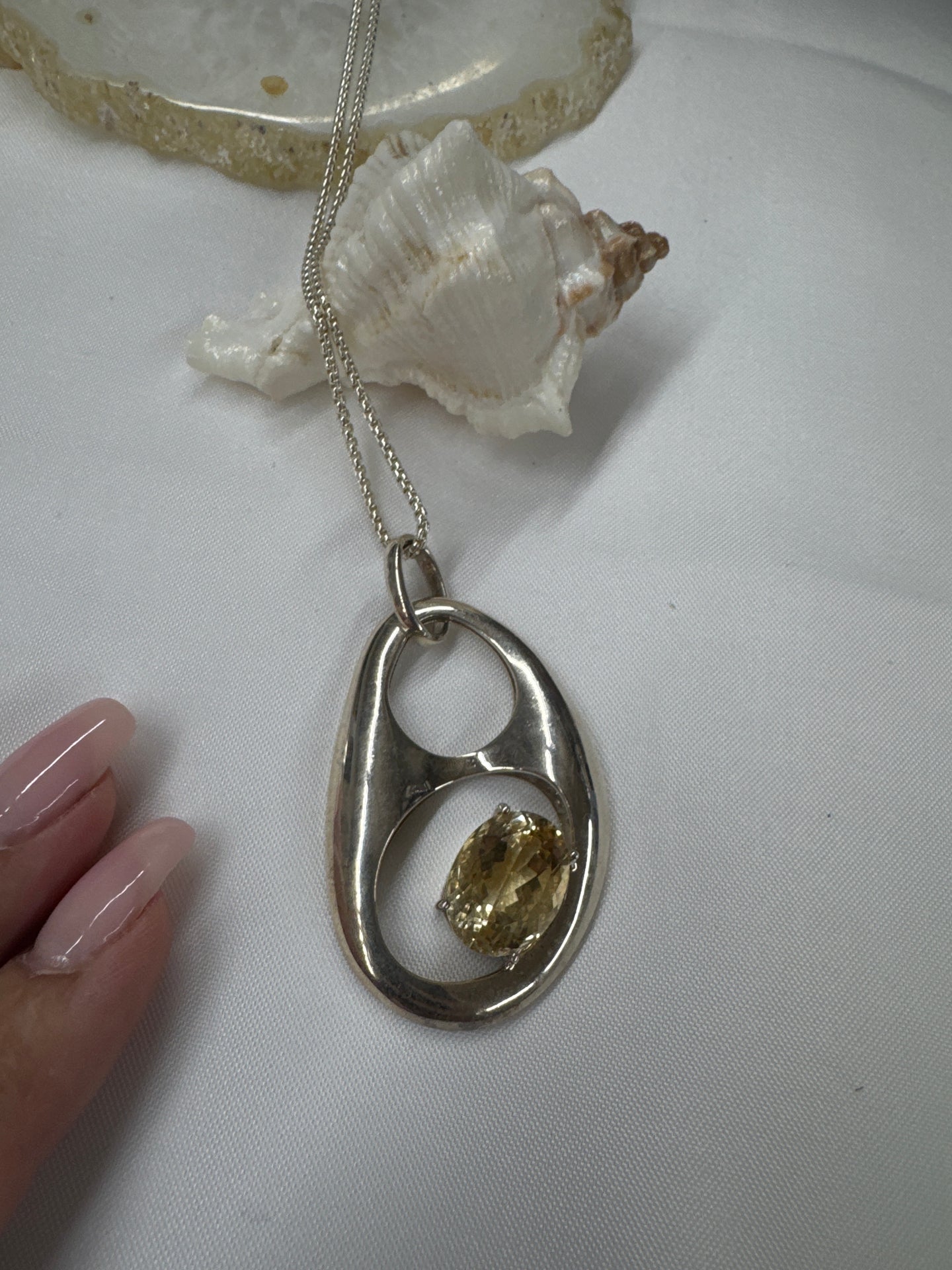 Anchor Link Quartz Pendant - Vincent Peach Fine Jewelry