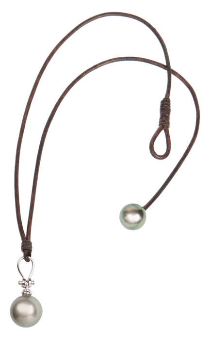 Biltmore Tahitian Royal Drop Necklace by Vincent Peach