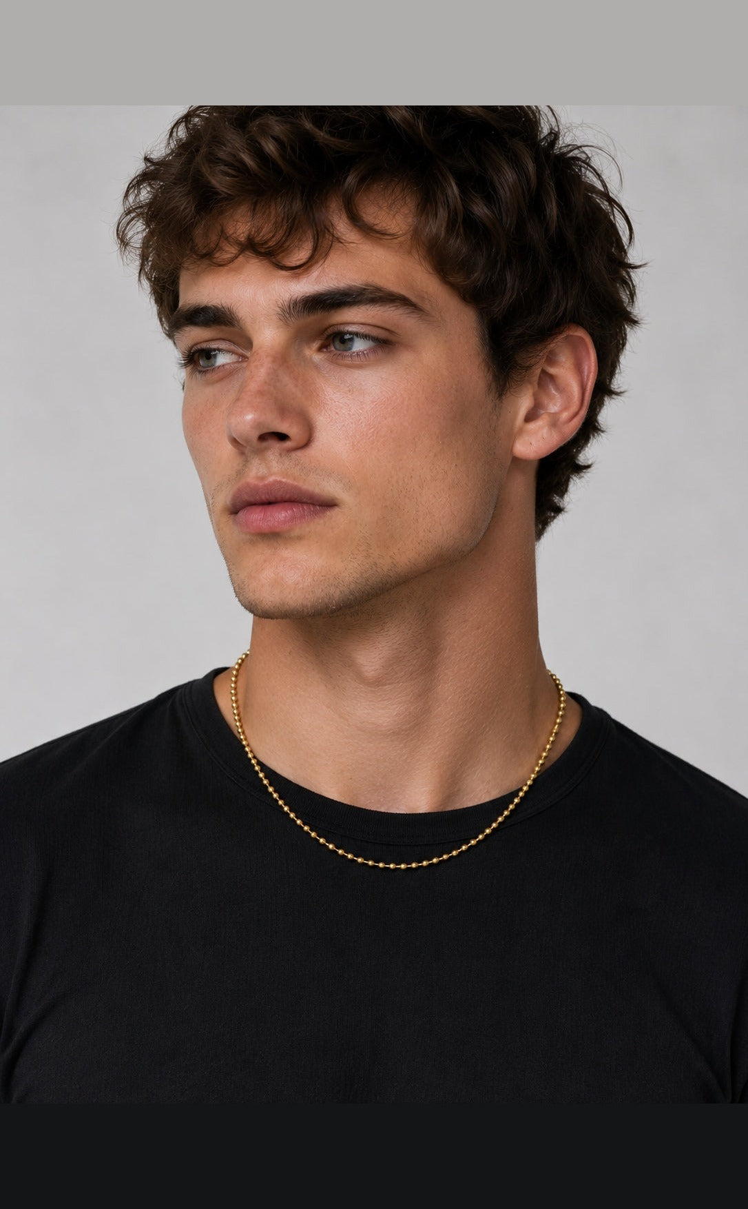 Ball Chain in 18K Gold by Vincent Peach, view 3
