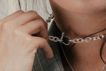 Petite Shackle Chain Necklace | Diamond