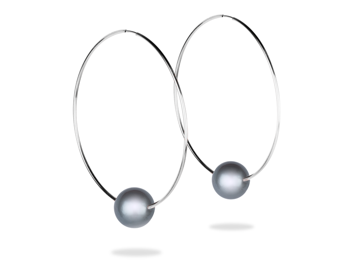big silver hoop earrings with black tahitian pearl by Vincent Peach Fine Jewelry
