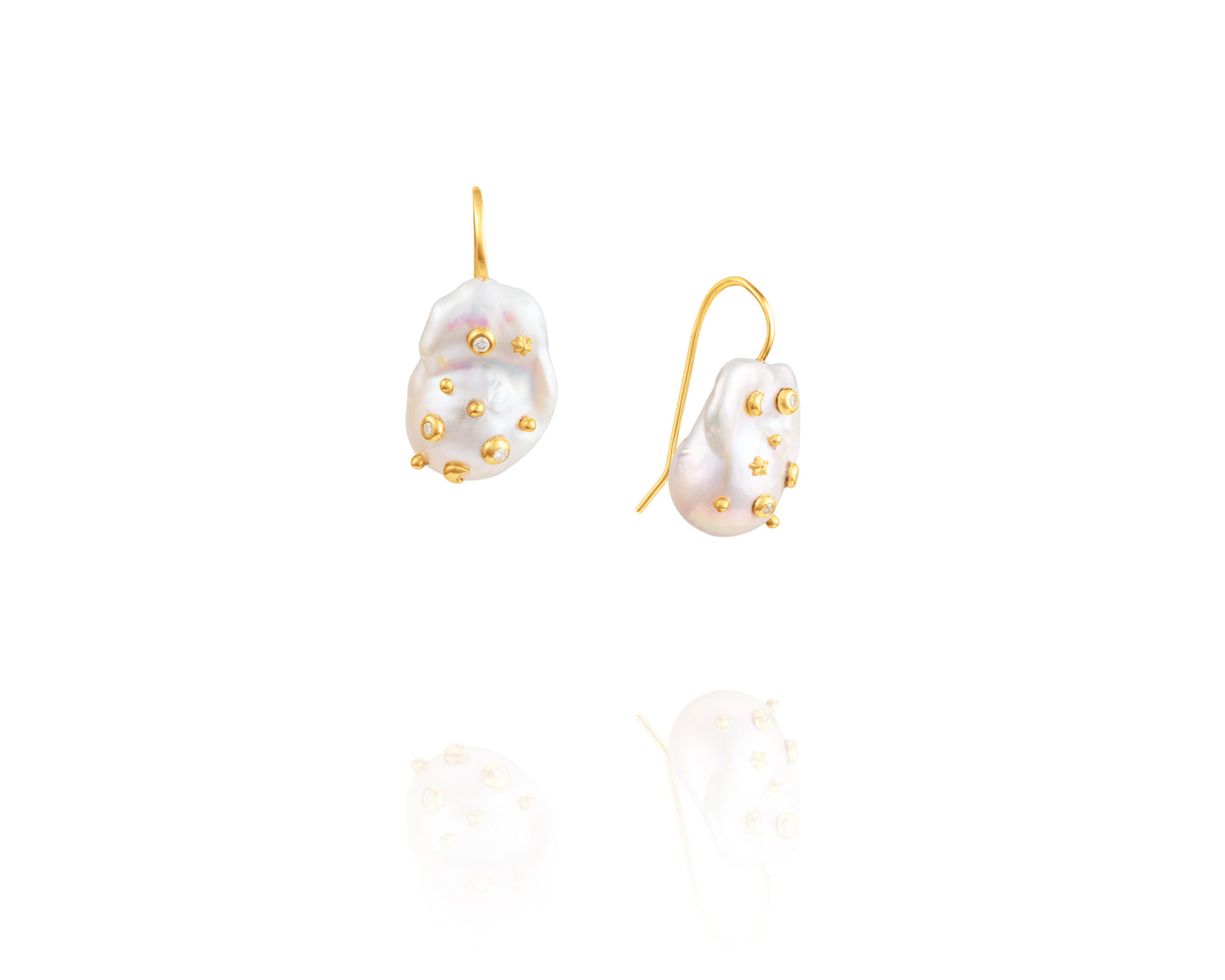 Baroque Freshwater Pearl Camelot Earrings - Vincent Peach Fine Jewelry