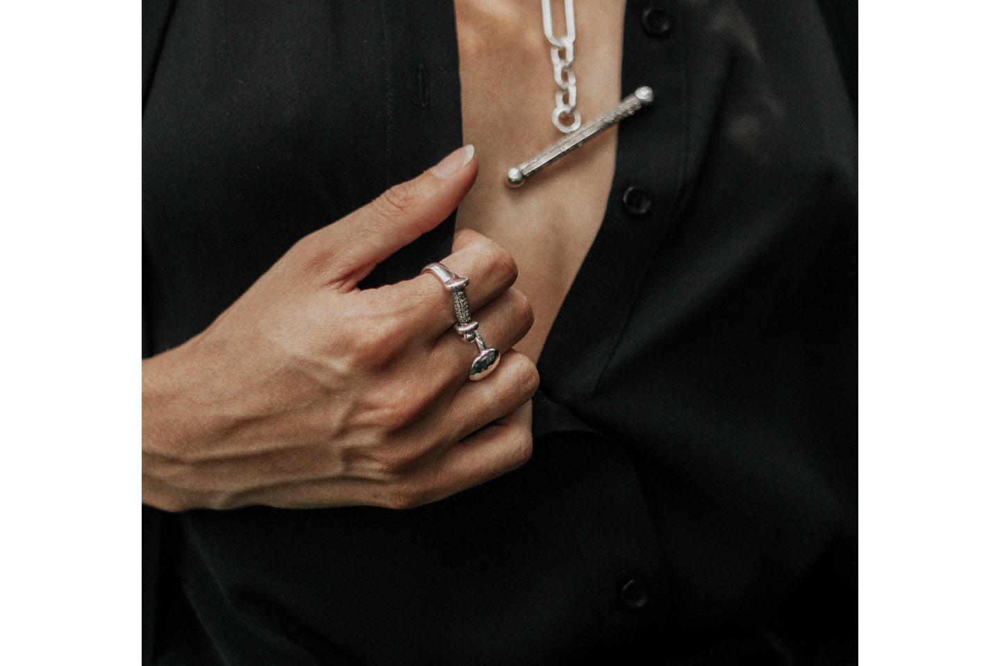 Shackle Ring | Diamond