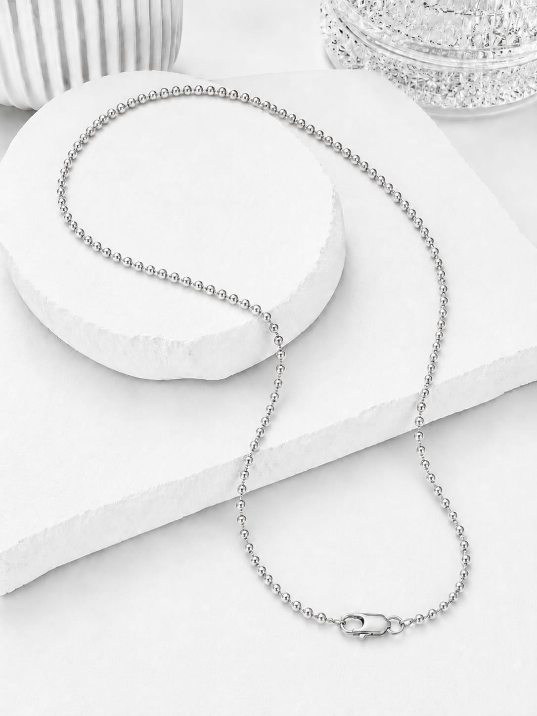 Elevate your neckline with our meticulously crafted Chain Collection. These versatile pieces are designed to be worn solo or paired with your favorite pendants.