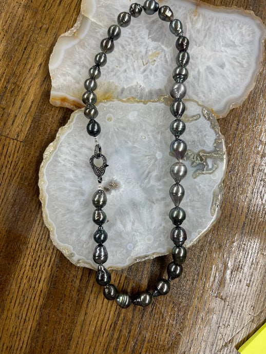 18” Baroque Tahitian Necklace - Vincent Peach Fine Jewelry