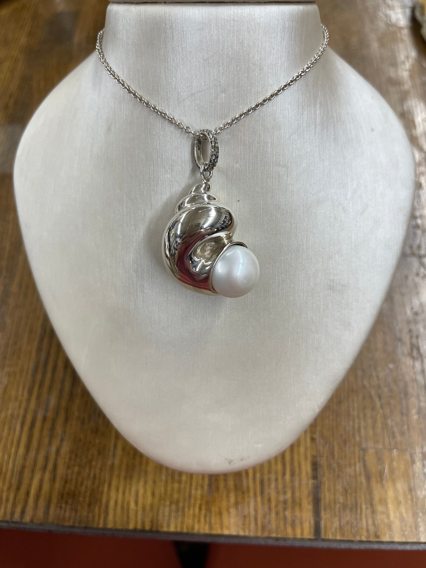 South Sea Sterling Silver Shell Necklace
