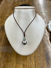 Royal Drop Tahitian Pearl Necklace - Vincent Peach Fine Jewelry