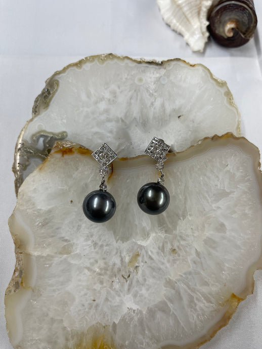 Tahitian Pear Drop Earrings