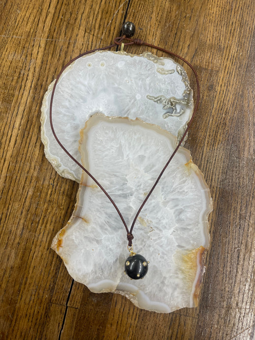 Camelot Tahitian Drop - Vincent Peach Fine Jewelry