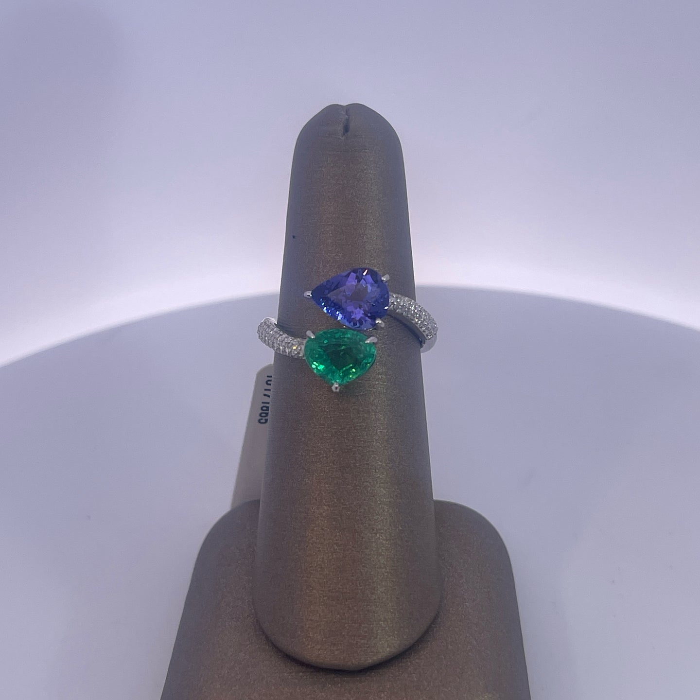 Emerald/Tanzanite 18kt Ring - Vincent Peach Fine Jewelry