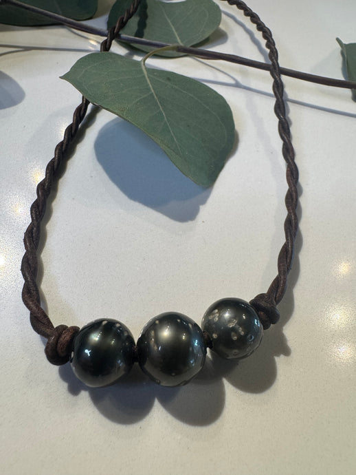 Triple South Sea Men’s Choker