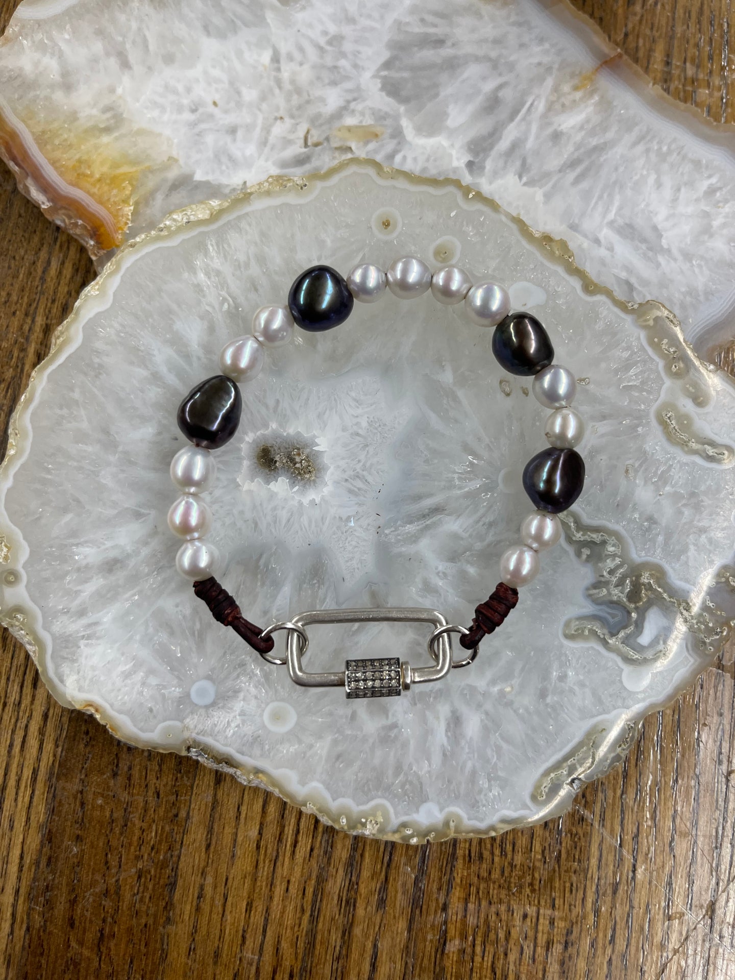 Freshwater Pearl Carabiner Bracelet - Vincent Peach Fine Jewelry