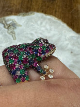 Hoppy Sapphire Frog Ring
