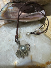 Oyster and Pearl Pendant - Vincent Peach Fine Jewelry