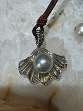 Oyster and Pearl Pendant - Vincent Peach Fine Jewelry