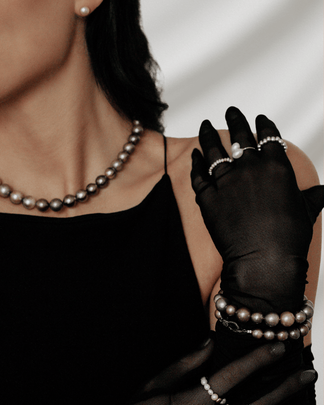 Tahitian Pearl Bracelet, Diamond Clasp by Vincent Peach, view 3