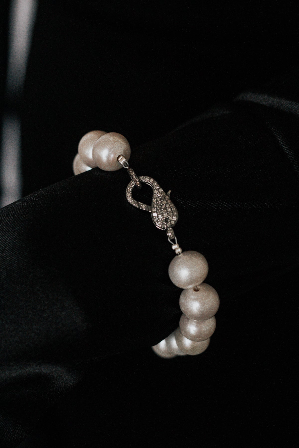 Freshwater Pearl Necklace & Bracelet Set by Vincent Peach, view 3