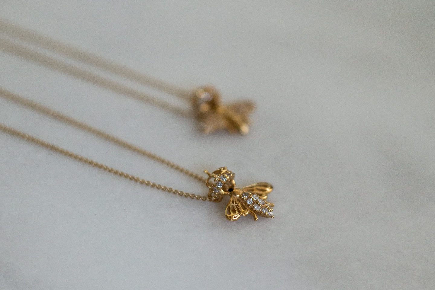 Flying Bee Charm Necklace – Rebecca Accessories