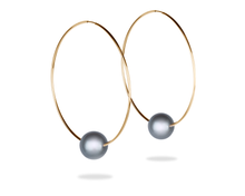 gold hoop earrings with black tahitian pearl