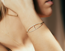 Kingston Buckle Bangle | Diamond - Vincent Peach Fine Jewelry