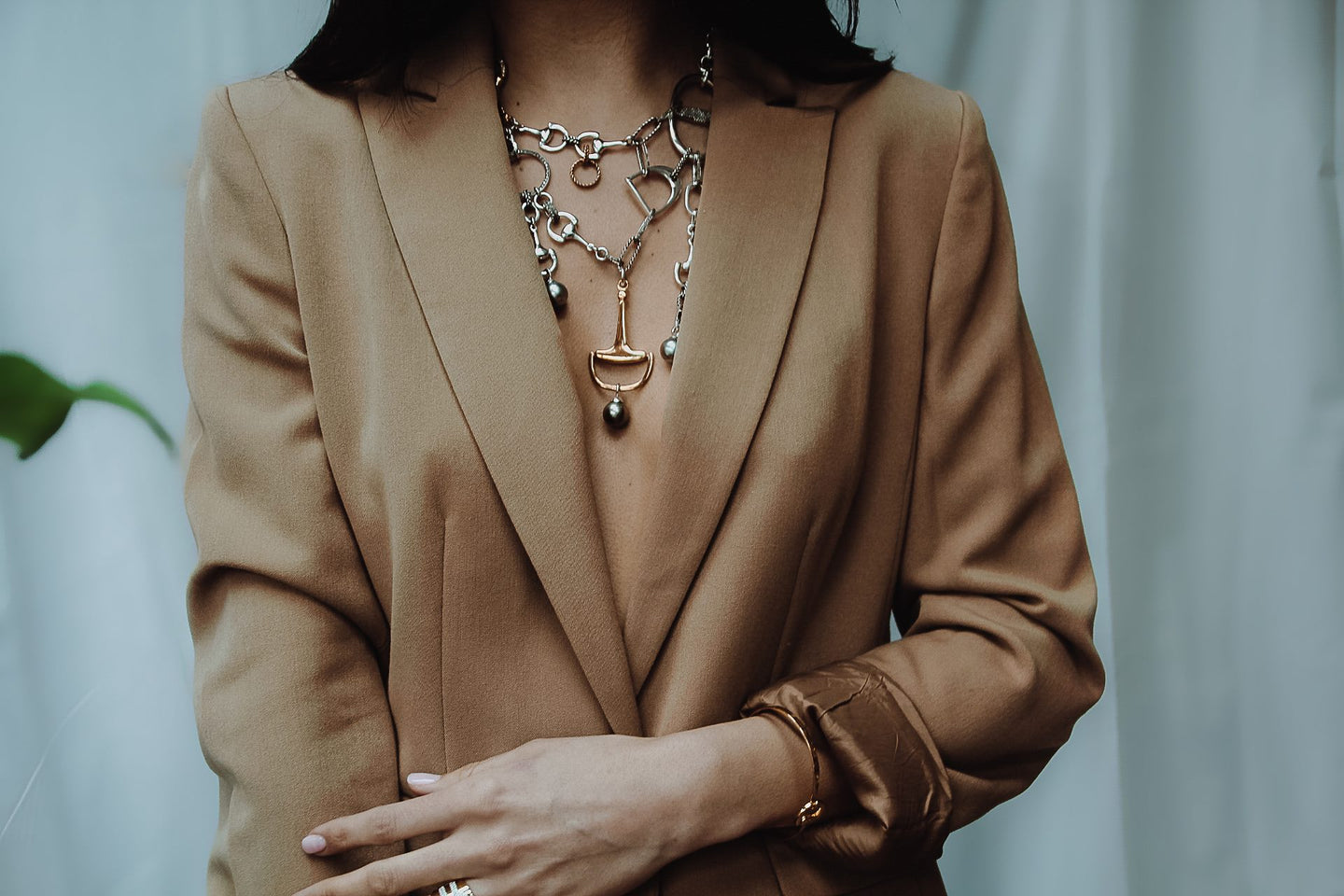 Necklace show sales
