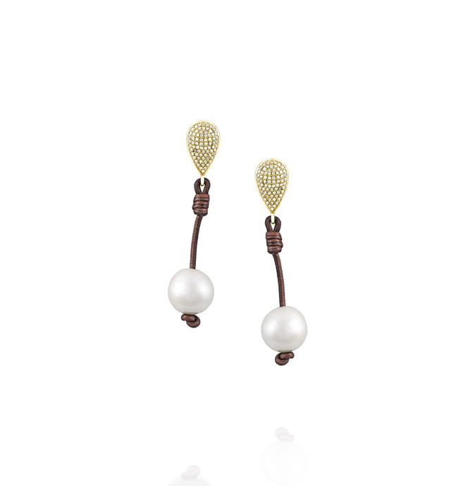 Demure Teardrop Earrings | Gold - Vincent Peach Fine Jewelry