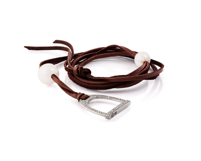 Stallion Stirrup Necklace | Freshwater | Vincent Peach Fine Jewelry